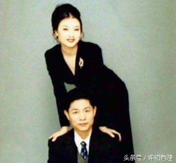 50岁宋祖英与61岁老公罗浩的儿子才11岁,儿子长得像妈妈